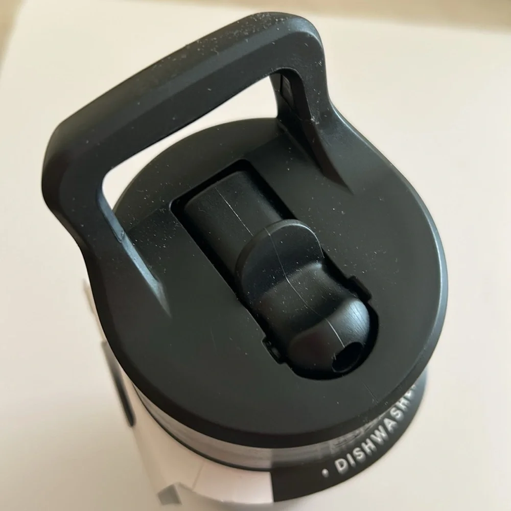 Simple Modern Black Water Bottle BRAND NEW